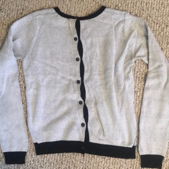 Forever 21 Eiffel Tower Sweater - Picture 3 of 3